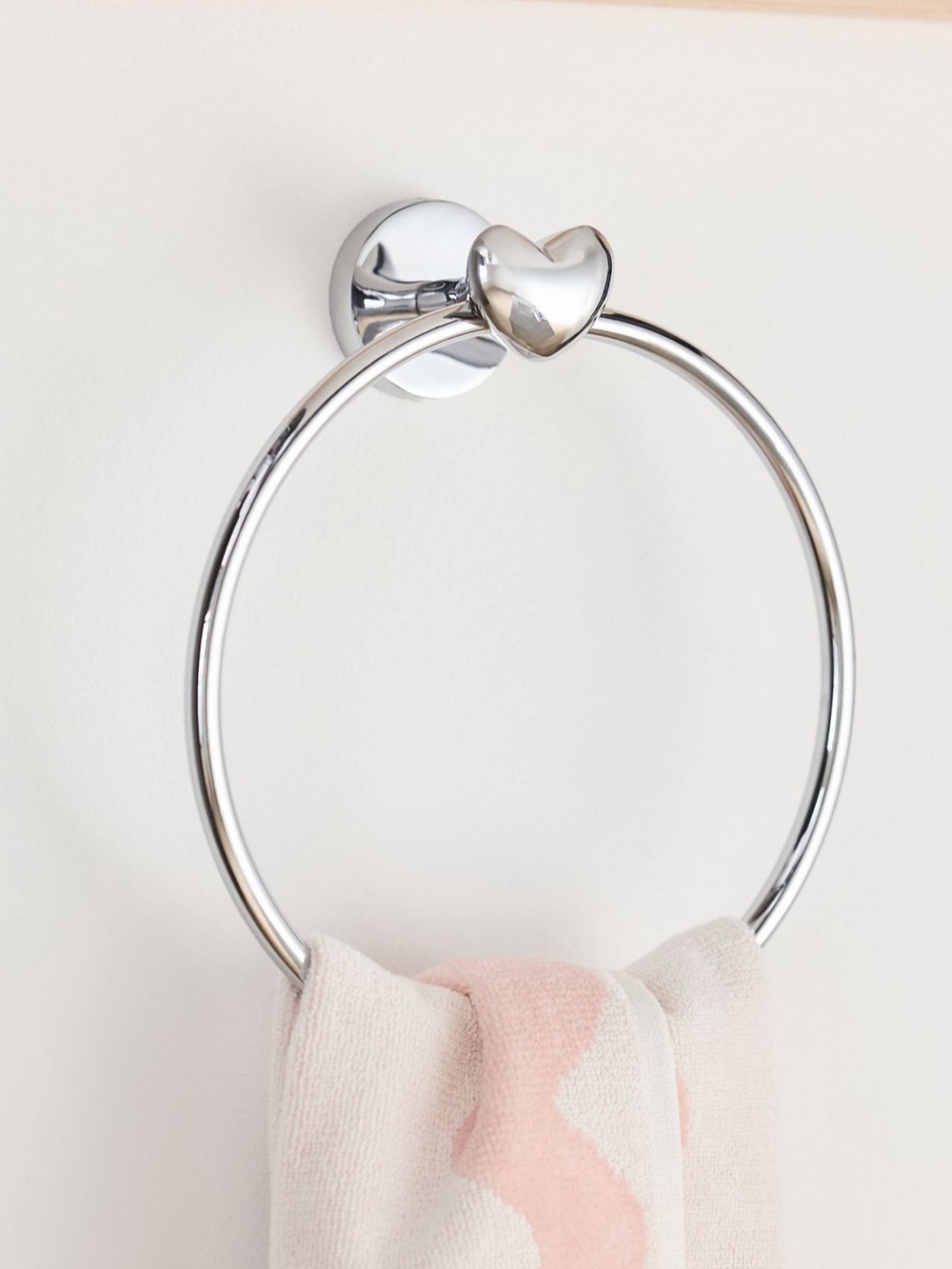 Anthropologie Amor Silvertone Towel Ring New
